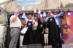 03.08.2018, Herne, Eröffnungsfeier der 583. Cranger Kirmes 2018. Bild: Oberbürgermeister Dr. Frank Dudda benötigte nur zwei Schläge für den Fassanstich - Foto: Björn Koch