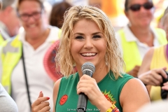 03.08.2018, Herne, Eröffnungsfeier der 583. Cranger Kirmes 2018. Bild: Beatrice Egli trat als Stargast bei der Eröffnungsfeier auf - Foto: Björn Koch