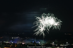 05.08.2022, 538. Cranger Kirmes 2022, Eröfffnungsfeuerwerk Crange 2022. Bild: Das Eröffnungsfeuerwerk zur 538. Cranger Kirmes, aufgenommen von der Halde Hoheward in Herten aus. - Foto: Björn Koch